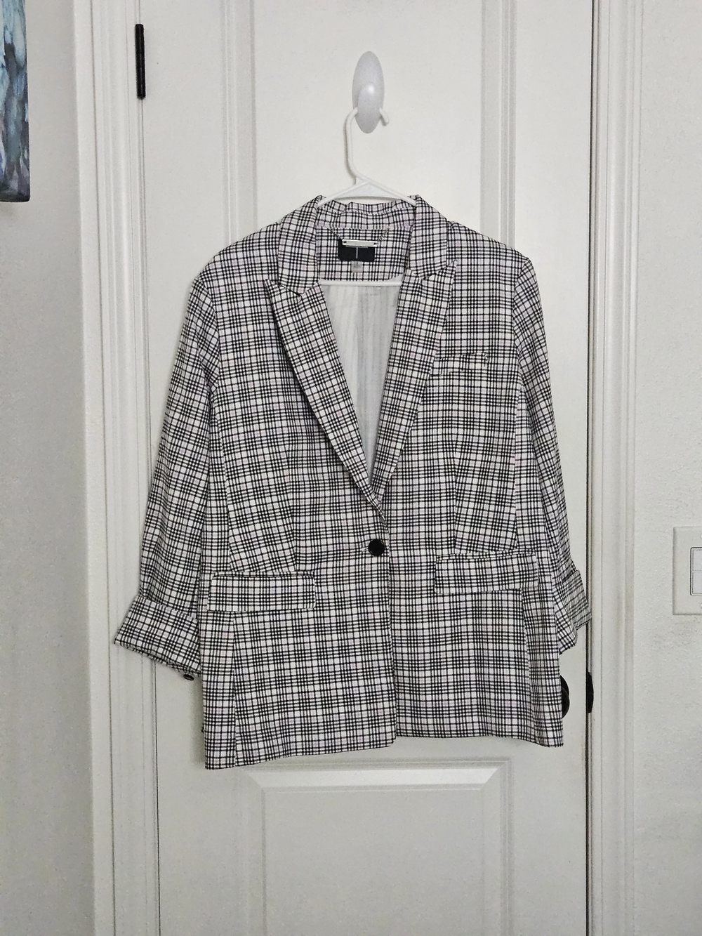 Tahari Plaid Black, White & Pink Blazer NWOT